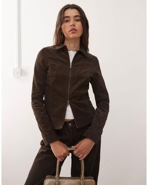 Weekday – eng anliegende cordjacke - Schwarz