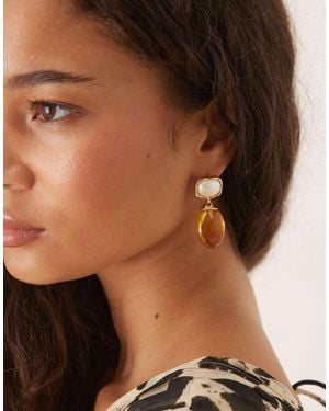 Mango Pendientes Largos Dorados Con Detalle De Perla Y Abalorio De - Marrón