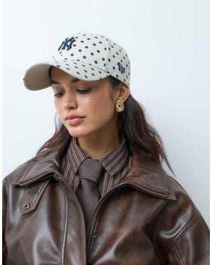 KTZ X Asos Exclusive 9forty Ny Yankees Polka Dot Cap - Brown
