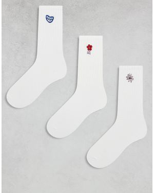 Monki 3 Pack Ankle Socks With Embroidered Motif - White