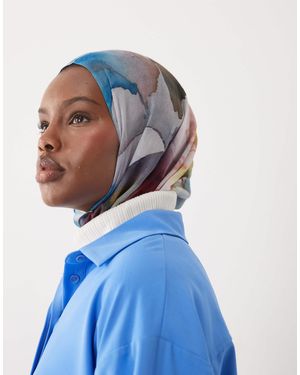 Iyal – leichtes kopftuch mit floralem aquarellmuster - Blau