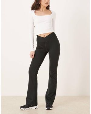 Hollister Gilly Hicks V Waist Flare Trousers - White