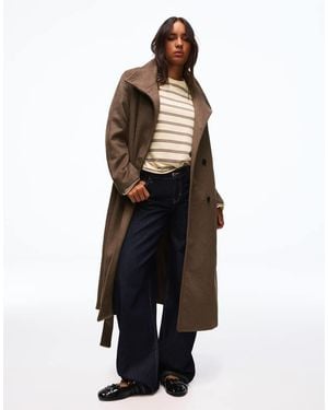 Bershka Cappotto Lungo Con Collo A Imbuto E Cintura - Bianco