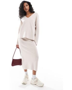 Object Structed V Neck Sweater Co-ord - White