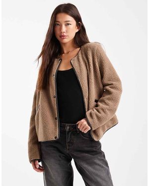 Vero Moda Lightweight Contrast Teddy Jacket - Brown