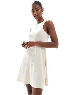 Vero Moda Vestito Corto A Coste Color Crema Con Scollo A Vogatore - Bianco