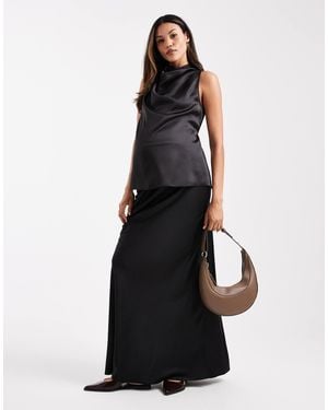 ASOS Asos design maternity – satin-midirock mit asymmetrischem schnitt, umstandsmode - Schwarz