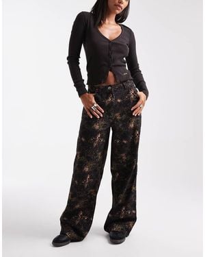 Collusion Vaqueros De Corte Antifit Con Estampado De Camuflaje Floral De - Negro