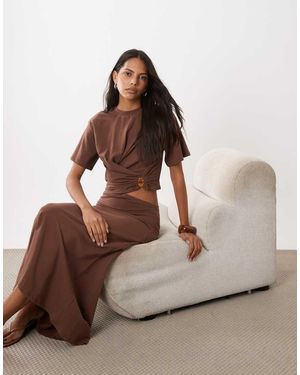 ASOS Vestido Midi Blanco Y Marrón De Manga Corta Con Detalle De Nudo Y Abertura
