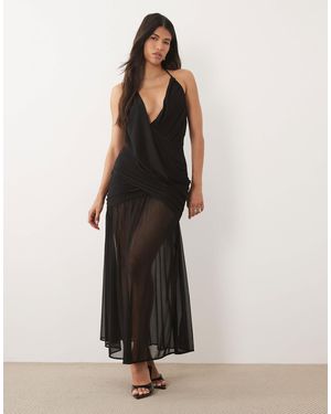 TFNC London Robe longue moulante à jupe ample et dos nu - Noir