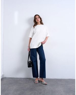 TOPSHOP Ember Low Rise Relaxed Straight Leg Jean - White