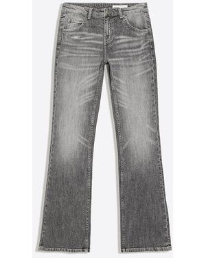 Bershka Tall Jeans Bootcut Slim Fit A Vita Bassa Chiaro - Grigio