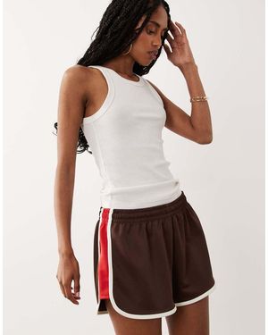 ASOS Tricot Hardloopshort Met Biezen - Bruin
