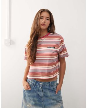 Collusion T-Shirt Anti-Fit A Righe Rosa Con Toppa Con Logo - Rosso