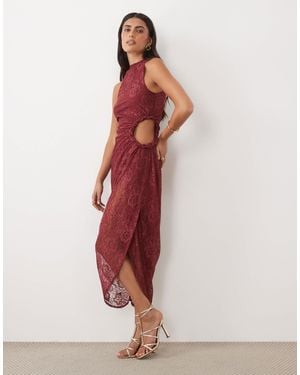 ASOS Maxikleid aus spitze mit raffungen und cut-out-detail - Rot