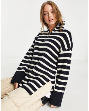 Monki Pull oversize à rayures et col zippé - bleu marine/blanc cassé