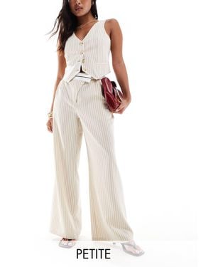 Extro & Vert Petite – elegante hose mit nadelstreifen und asymmetrischem taillenbund - Natur
