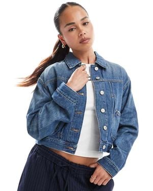 Tommy Hilfiger Pleated Trucker Denim Jacket With Embroidered Detail - Blue