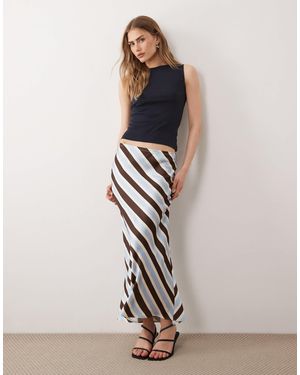 Jupes fleuries femme | Jupes à fleurs & imprimés | New Look