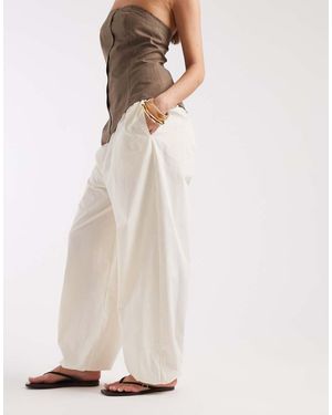 ASOS Broek Met Ballonpijpen En Boorden Met Ruches - Wit