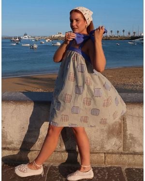 Labelrail X rebecca olivia – es, trapezförmiges hängerkleid mit schmalen trägern und patchwork-design - Blau