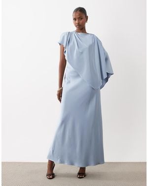 Forever New Vestido Largo Azul Empolvado Con Capa Asimétrica