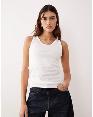 ARRANGE Premium Vest Top - White