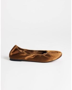 TOPSHOP Bailarinas De Punta Redonda Dorothy En Satén-Marrón - Blanco