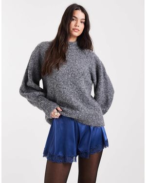 Miss Selfridge – hotpant-shorts mit spitzenbesatz - Blau