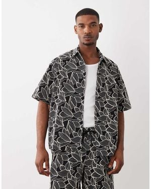 ASOS Camisa Negra Holgada Con Bordado Floral Premium (Parte De Un Conjunto) - Marrón