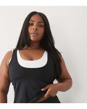 4505 Curve Top Senza Maniche Con Scollo Rotondo A Doppio Strato, Reggiseno Interno E Imbottitura Estraibile - Nero