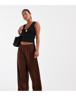 Vero Moda Broek Met Structuur Van Satijn Met Wijde Pijpen - Bruin
