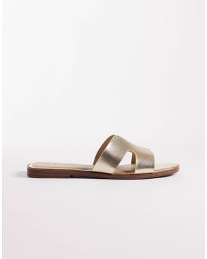 SEQWL Storke Flat Sandals - White