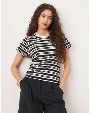 Abercrombie & Fitch Short Sleeve Skimming Tee - Black