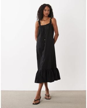 Motel Veraux Poplin Maxi Dress - Black