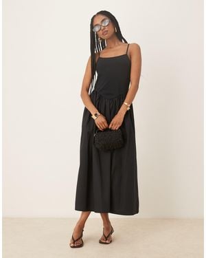 Nobody's Child Strappy Midi Dress With V-Waist - Black