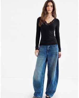 Stradivarius Cashmere Blend Long Sleeve V-Neck T-Shirt - Black