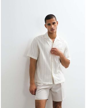 Redefined Rebel Shai Boxy Fit Short Sleeve Textured Seersucker Shirt - White