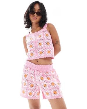 Only Petite Crochet Pull On Shorts - Pink