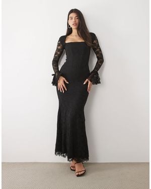 Wanderdoll Juliette maxikleid aus spitze mit eckigem ausschnitt und ausgestellten ärmeln - Schwarz