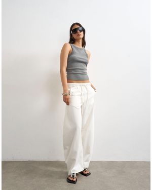 TOPSHOP Pull On Barrel Jean - White