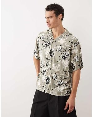 Jack & Jones Revere Collar Shirt With Floral Print - Natural