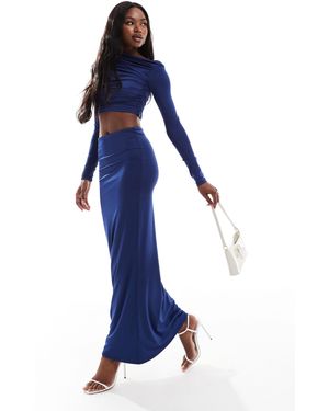 Aria Cove – figurbetonter maxirock - Blau