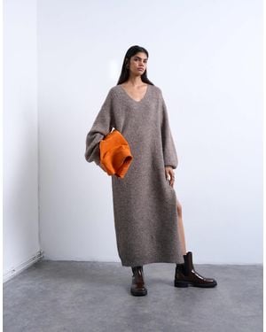 TOPSHOP Knitted V-neck Slouchy Midi Dress - White