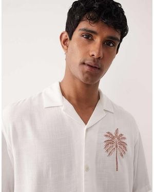 Jack & Jones Premium Palm Tree Embroidered Short Sleeve Shirt - Natural
