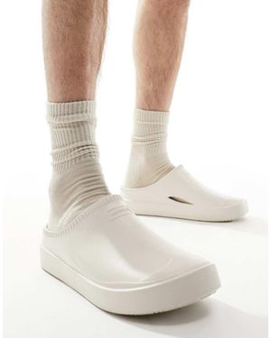 HUNTER Original In/Out Bloom Algae Foam Clogs - White