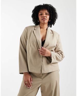 Pieces Plus Pieces Curve Tailored Short Blazer & Wide Leg Trouser Co-Ord - Natural
