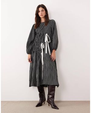 Ghospell – gerafftes midikleid - Schwarz