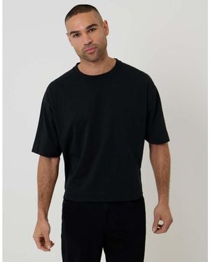 Threadbare Camiseta Negra De Corte Cuadrado Extragrande Con Cuello Redondo - Negro