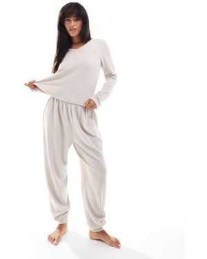 Loungeable Conjunto De Top Con Cuello Panadero Y Joggers De Canalé Cepillado De -Beis Neutro - Blanco